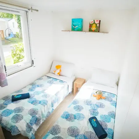 キャンプ場 Happy Camp Mobile Homes In Laguna Village 3*