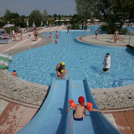 Happy Camp Mobile Homes In Laguna Village キャンプ場