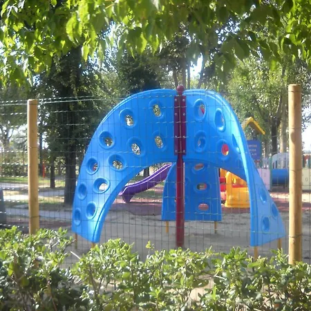 Acampamento Happy Camp Mobile Homes In Laguna Village 3*