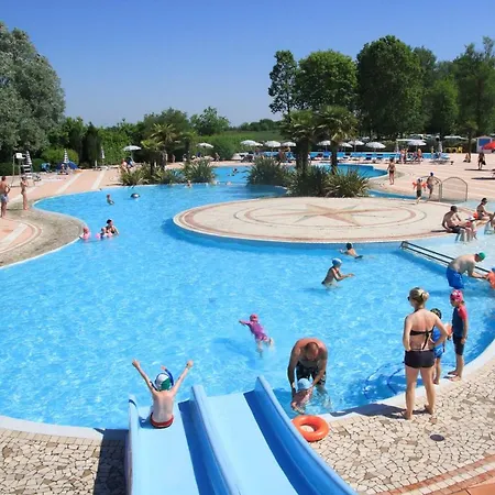 Happy Camp Mobile Homes In Laguna Village キャンプ場 3*